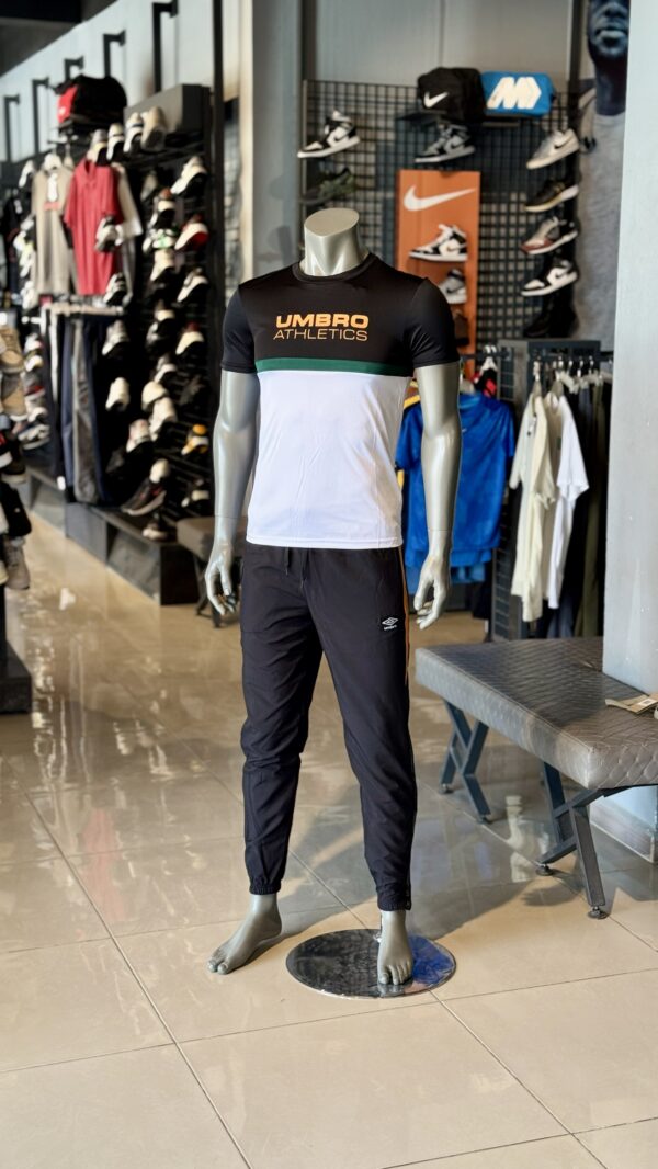 Ensemble Umbro Athletics
