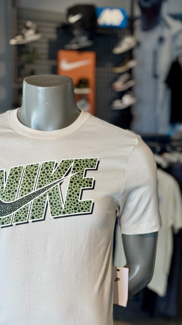 Nike Swoosh