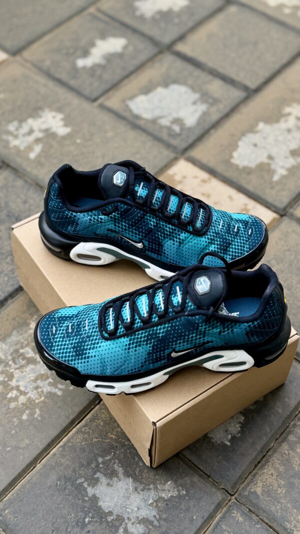 Nike Air Max Plus Dot Pattern Noir/Bleu
