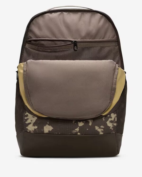Nike BrasiliaBackpack (Medium, 24L)