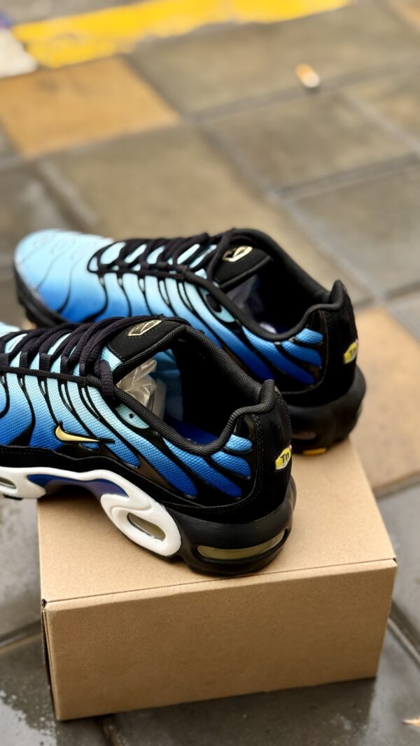 Nike Air Max Plus ‘Hyper Bleu’