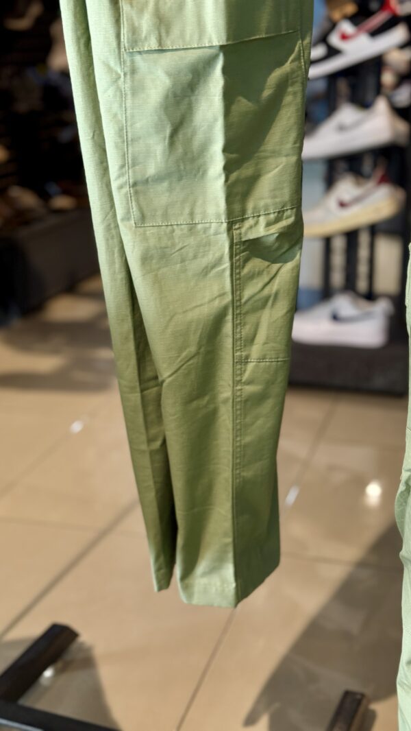 NIKE CLUB WOVEN CARGO OIL GREEN/WHITE 100%Coton