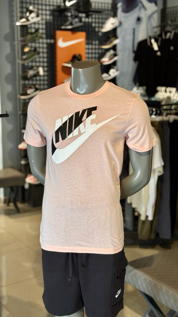 Nike T-SHIRT SWOOSH LOGO PRINT