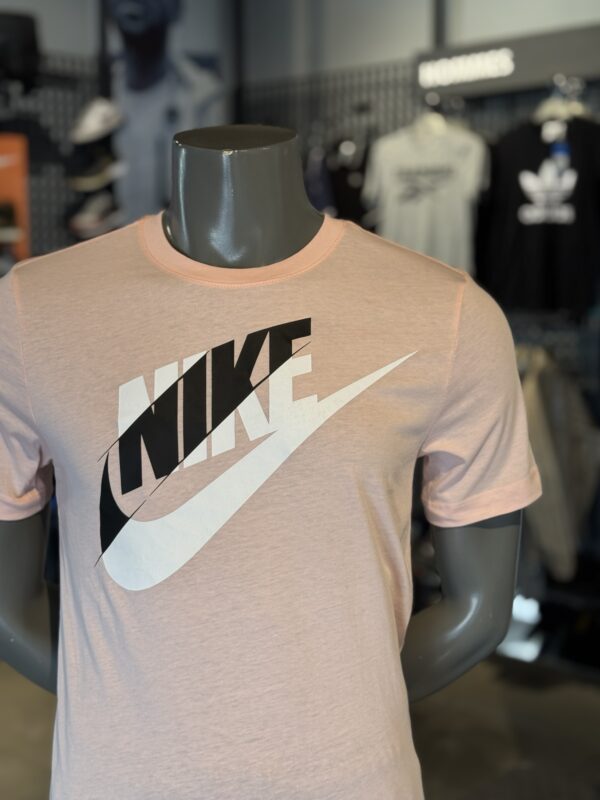 Nike T-SHIRT SWOOSH LOGO PRINT