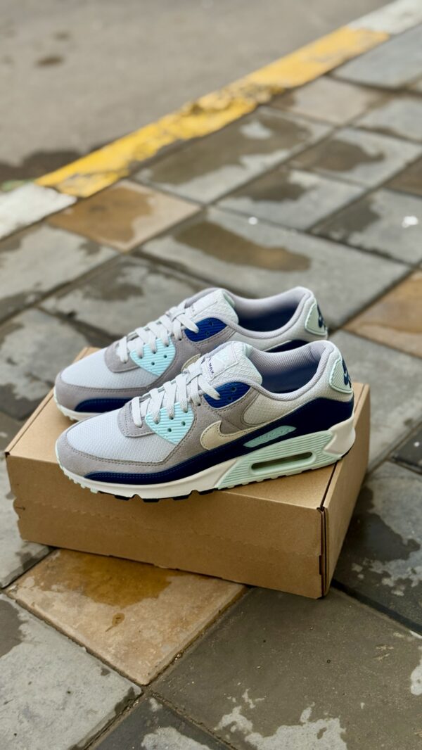 Nike Air Max 90(Pure Platinum/Glacier Blue/Court Blue/White)