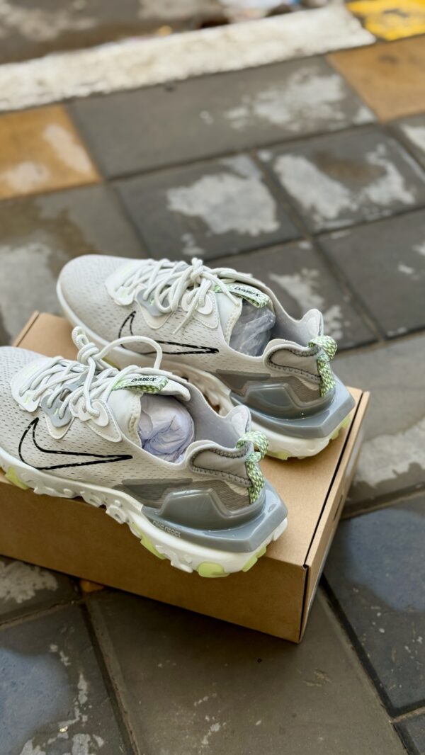 Nike React Vision Photon Dust Barely Volt