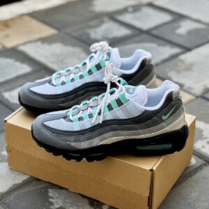 Nike Air Max 95 Hyper Turquoise
