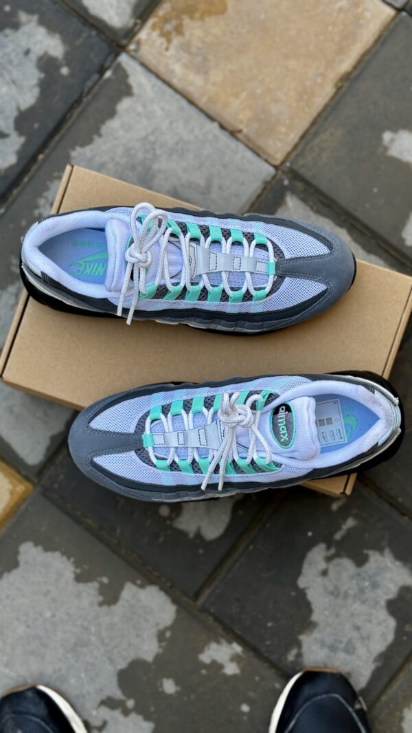 Nike Air Max 95 Hyper Turquoise
