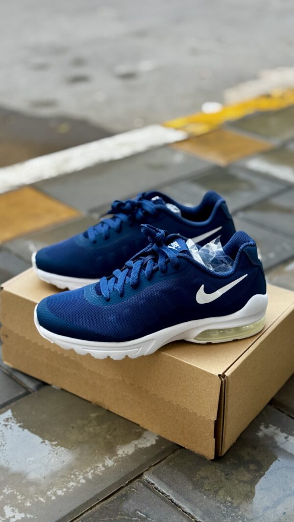 Nike Air Max Invigor Blanc Marine Royaume