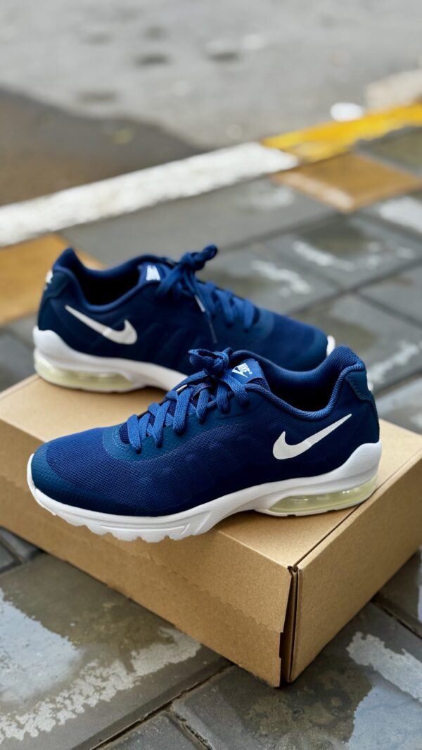 Nike Air Max Invigor Blanc Marine Royaume