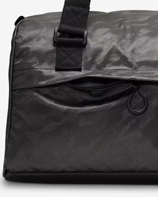 Nike Pro
Storm-FIT ADV Duffle Bag (38L)