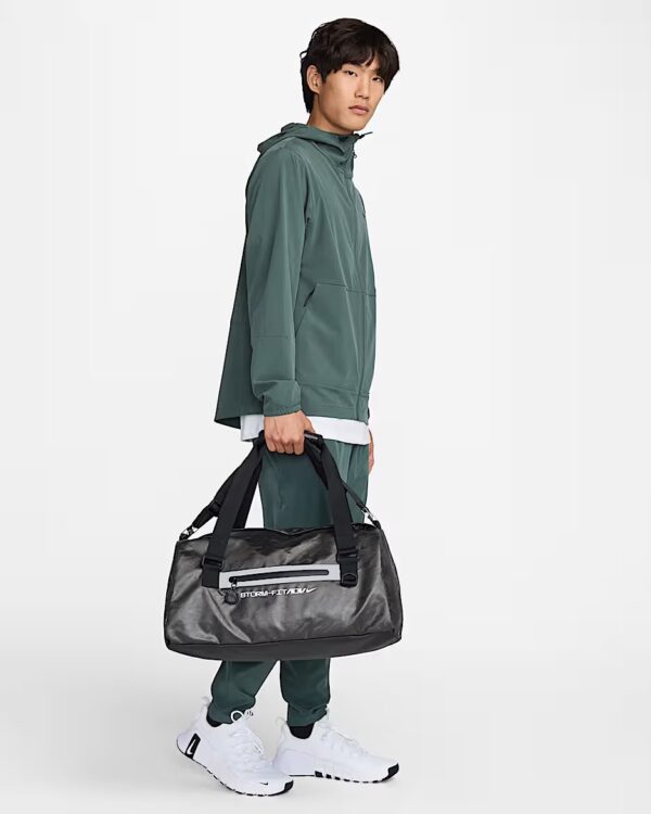 Nike Pro
Storm-FIT ADV Duffle Bag (38L)