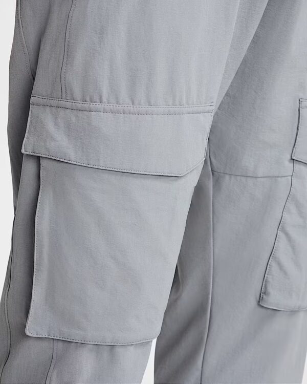 Nike Sportswear Air MaxPantalon cargo tissé Cool Grey/Cool Grey/Noir