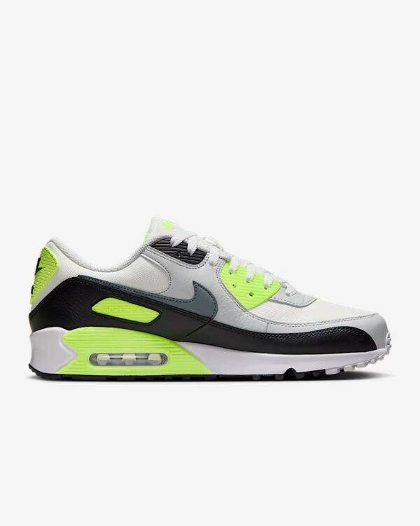 Nike Air Max 90 GORE-TEX
Summit White/Volt/Black/Cool Grey