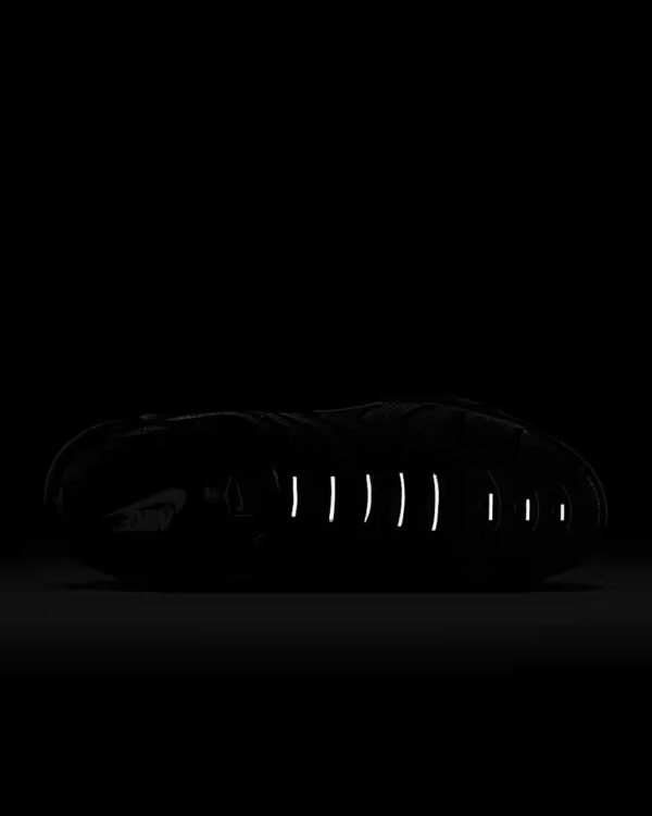 Nike Air Max Plus Triple Black