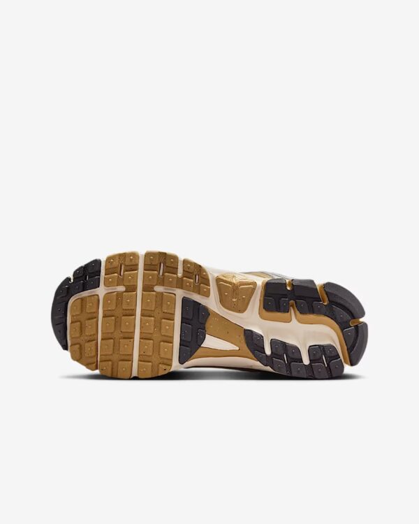 Nike Vomero 5 Metallic Pewter/Parachute Beige/Blanc/Medium Ash