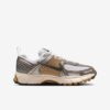 Nike Vomero 5 Metallic Pewter/Parachute Beige/Blanc/Medium Ash