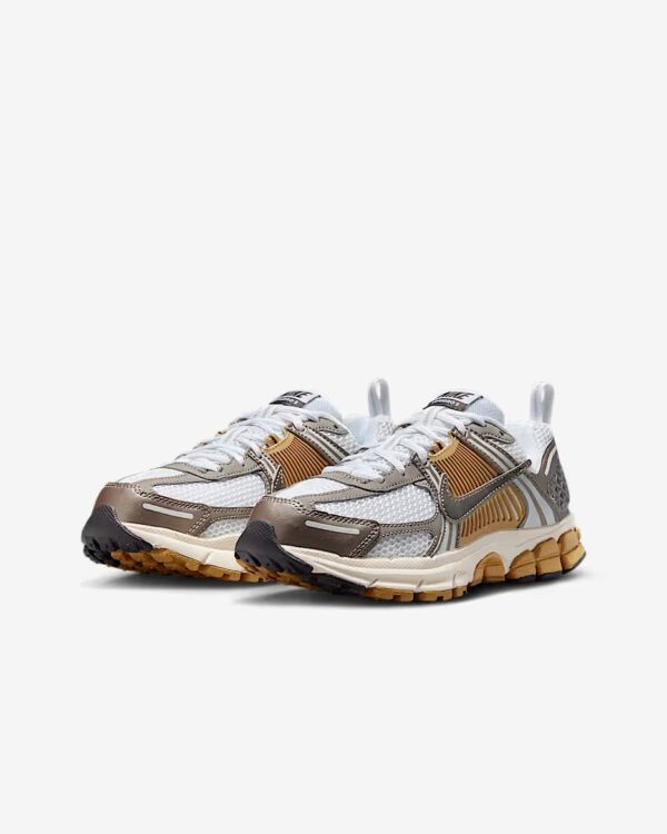Nike Vomero 5 Metallic Pewter/Parachute Beige/Blanc/Medium Ash