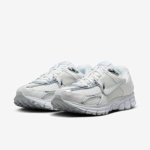 Nike Zoom Vomero 5 Chrome Toe