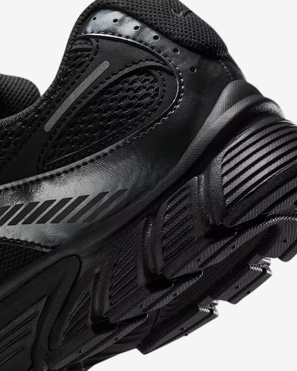 Nike V5 RNR Triple Black