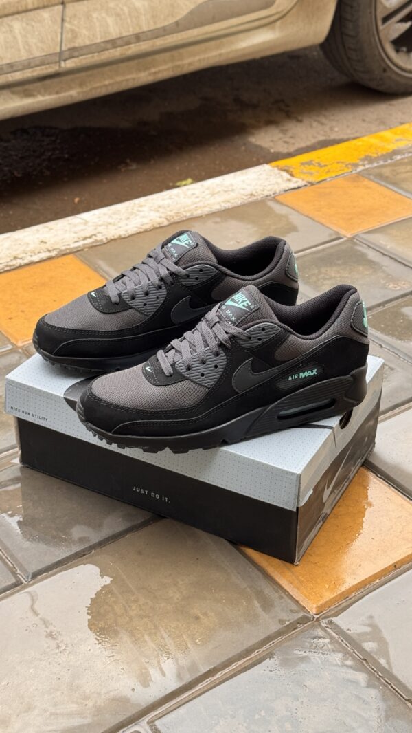 Nike Air Max 90 Black Tiffany