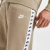 Nike Jogging Club Fleece Beige
