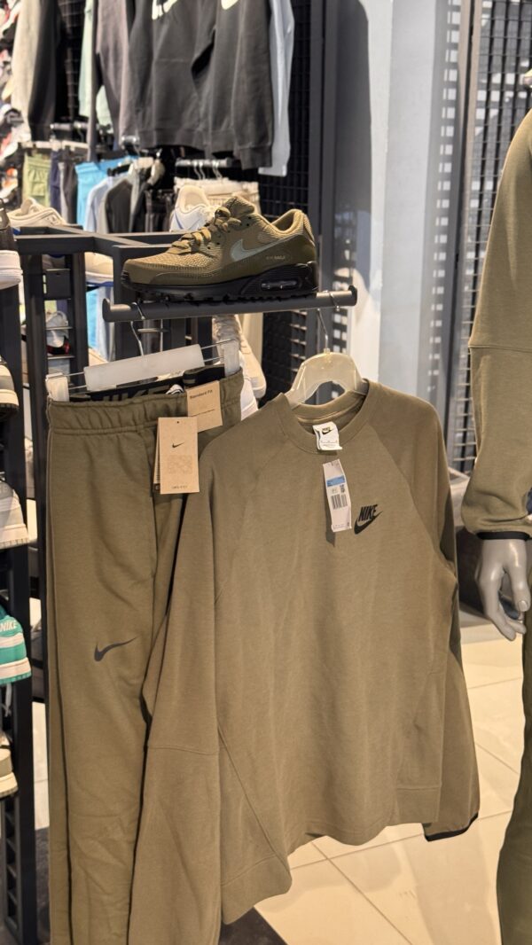 Nike Tech Essentials Crewneck Green Jumper