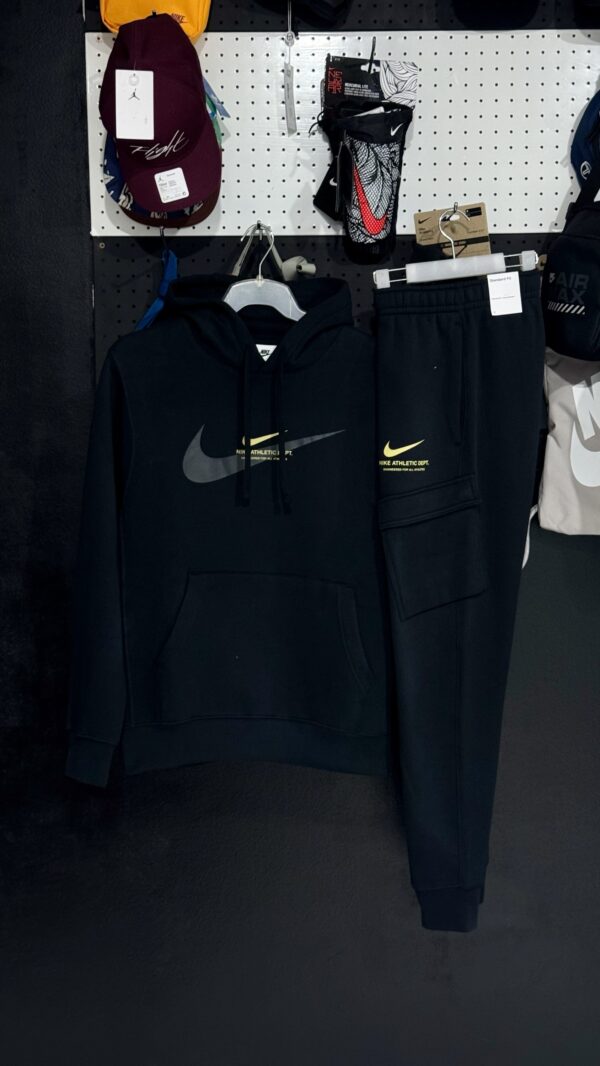 Nike Athletic Fleece Cargo Tracksuit in Black