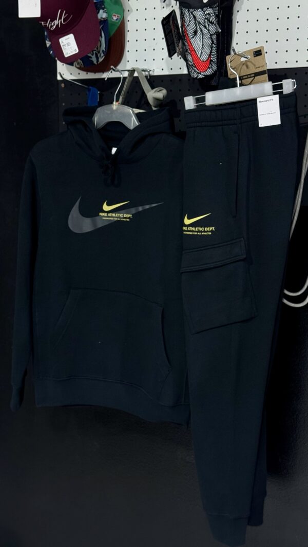 Nike Athletic Fleece Cargo Tracksuit in Black