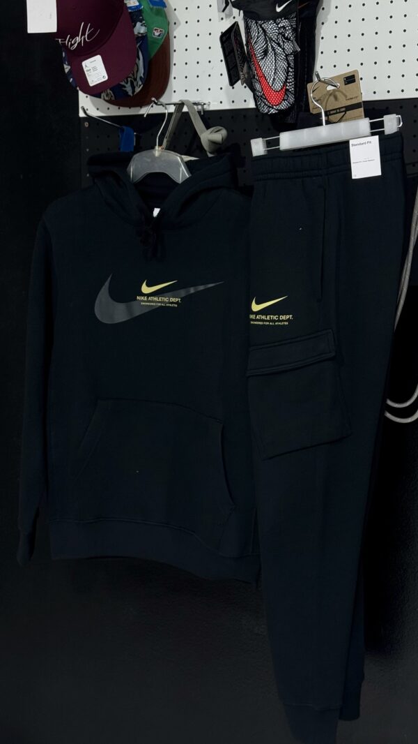 Nike Athletic Fleece Cargo Tracksuit in Black