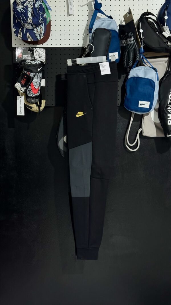 Nike Tech Fleece  Joggers Noir/Dark Smoke Grey/Metallic Gold