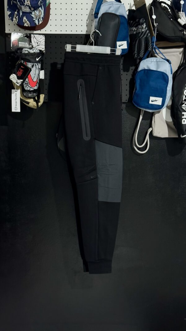 Nike Tech Fleece  Joggers Noir/Dark Smoke Grey/Metallic Gold