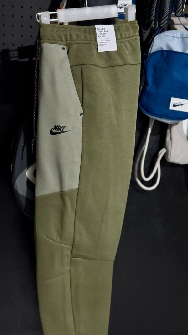 Nike Tech Fleece Joggers Clay Green/Light Smoke Grey/Black