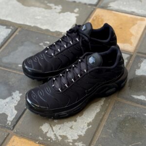 Nike Air Max Plus Triple Noir