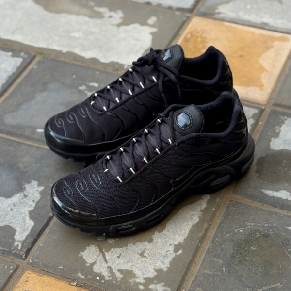 Nike Air Max Plus Triple Noir