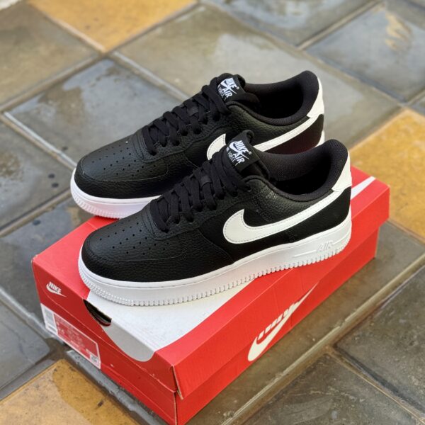 Nike Air Force 1 ’07 « Black White »