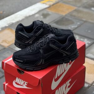 img_0847 Nike Zoom Vomero 5 Noir Métallique Gris Foncé
