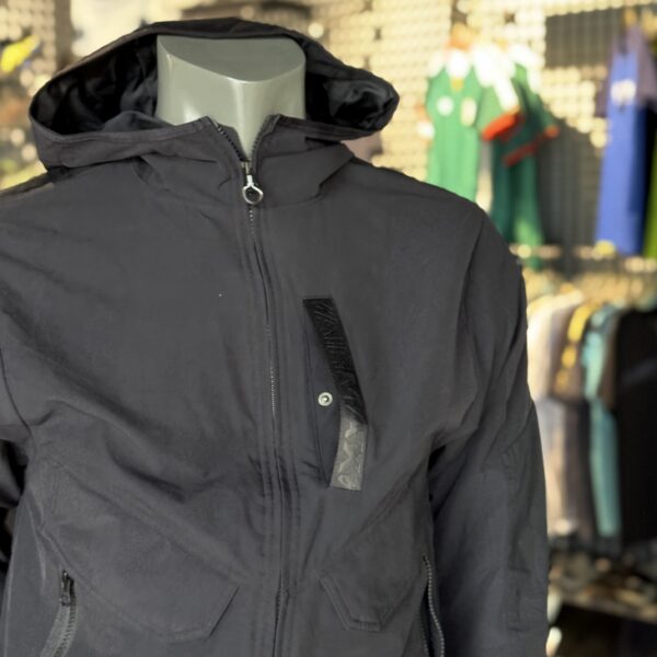 Nike Air Max Woven Jacket Triple Black