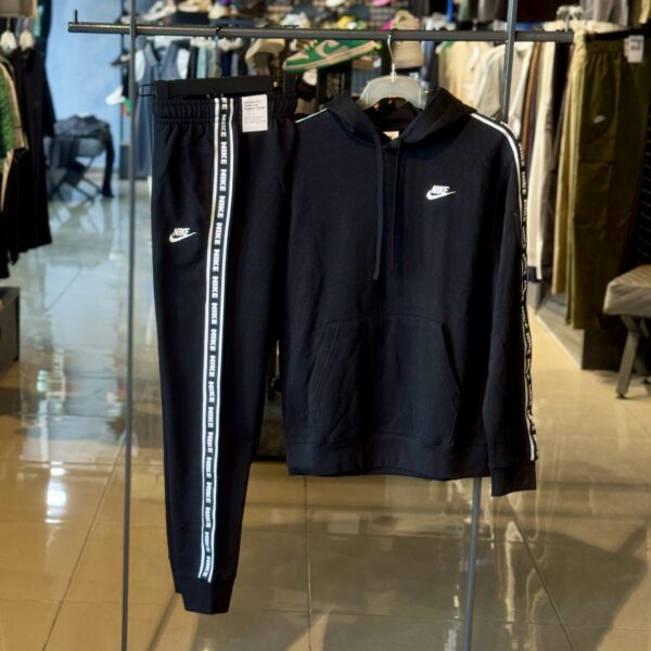 Nike Club Fleece Black White
